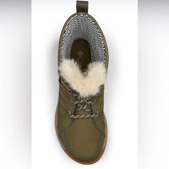 Womens Columbia Meadows Shorty Omni-Heat 3D Boot - Picture 2 of 4